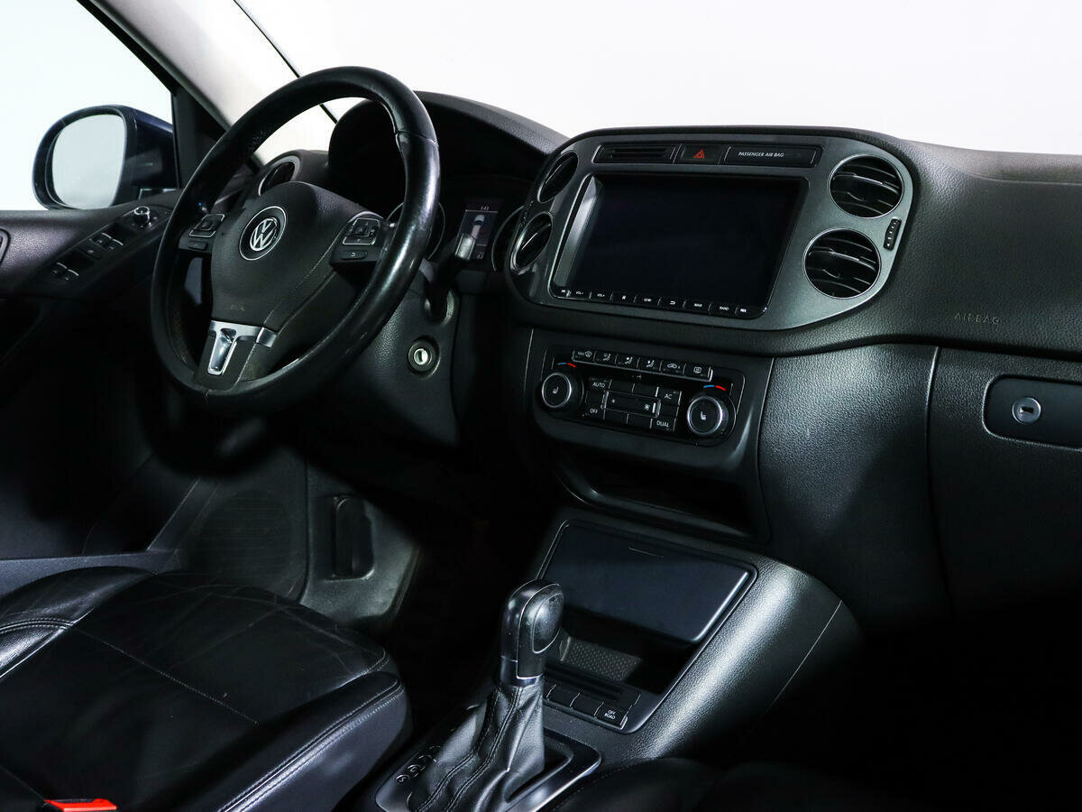 Volkswagen Tiguan, 2011