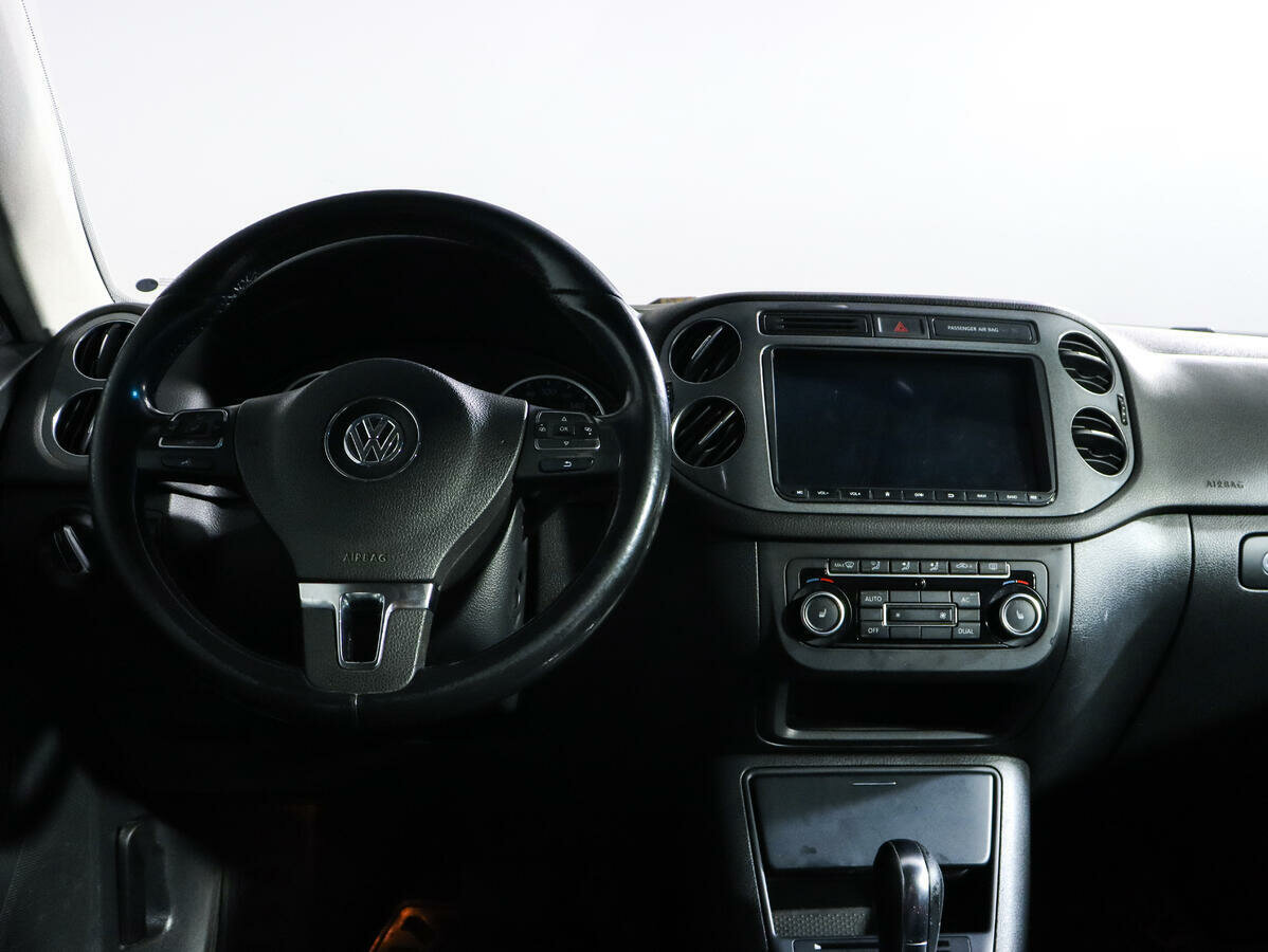 Volkswagen Tiguan, 2011