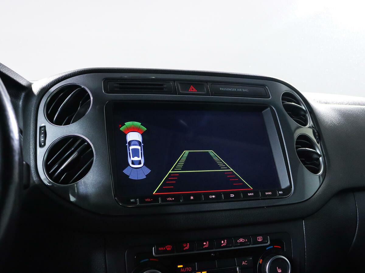 Volkswagen Tiguan, 2011