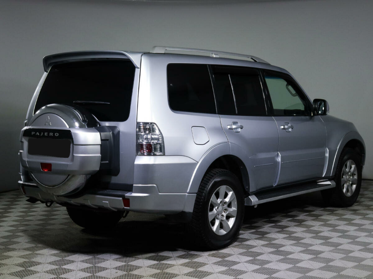 Mitsubishi Pajero, 2011