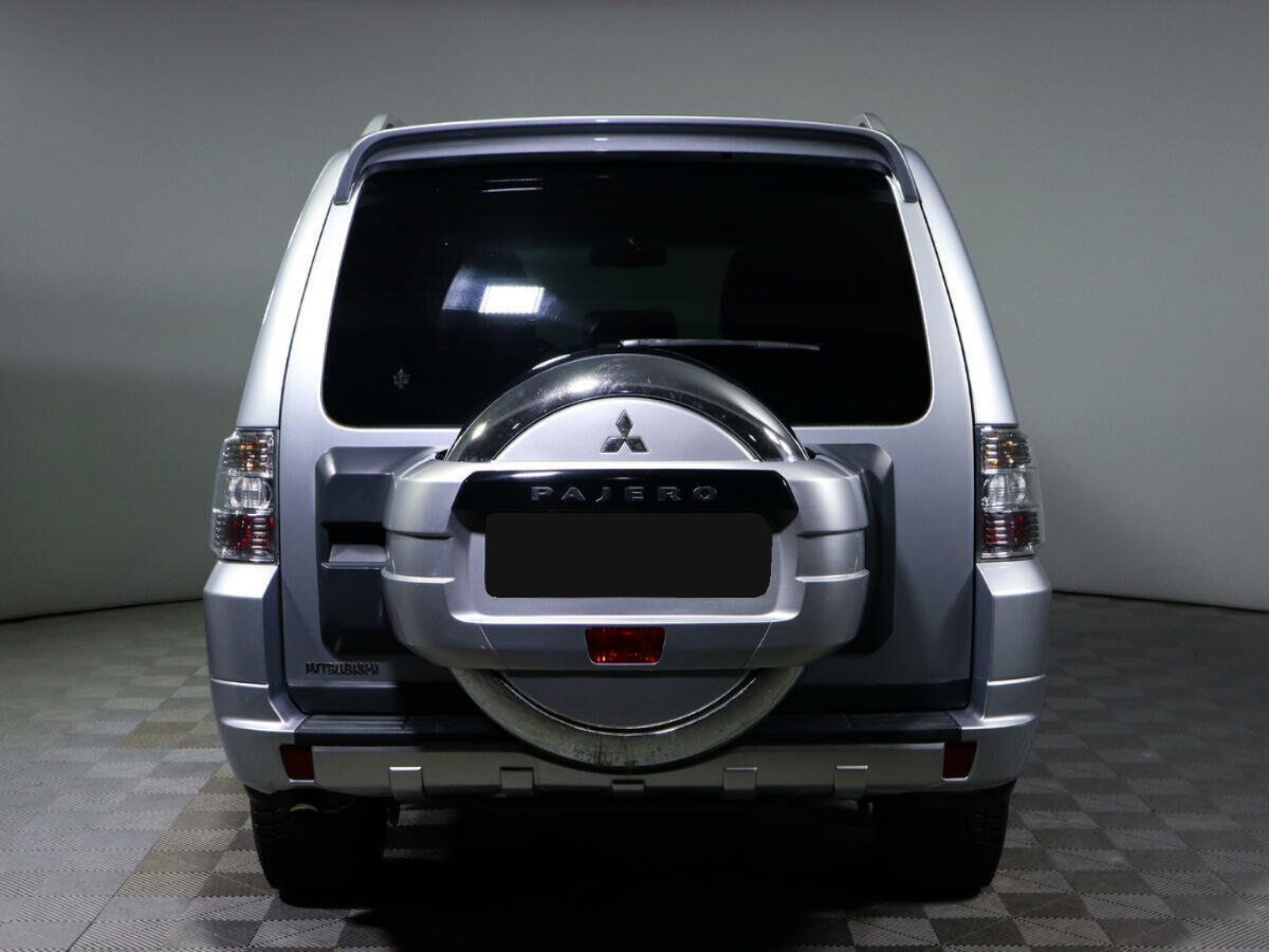 Mitsubishi Pajero, 2011