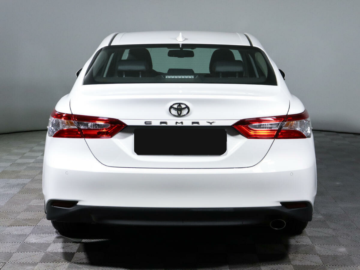 Toyota Camry, 2018
