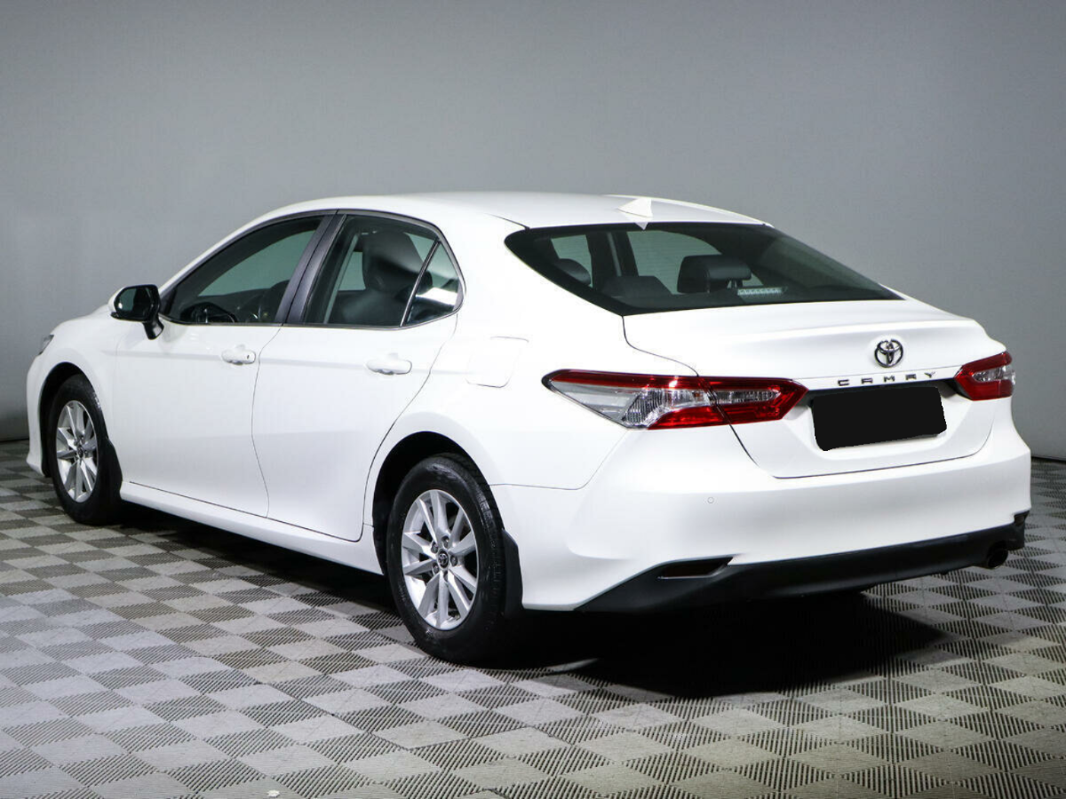 Toyota Camry, 2018