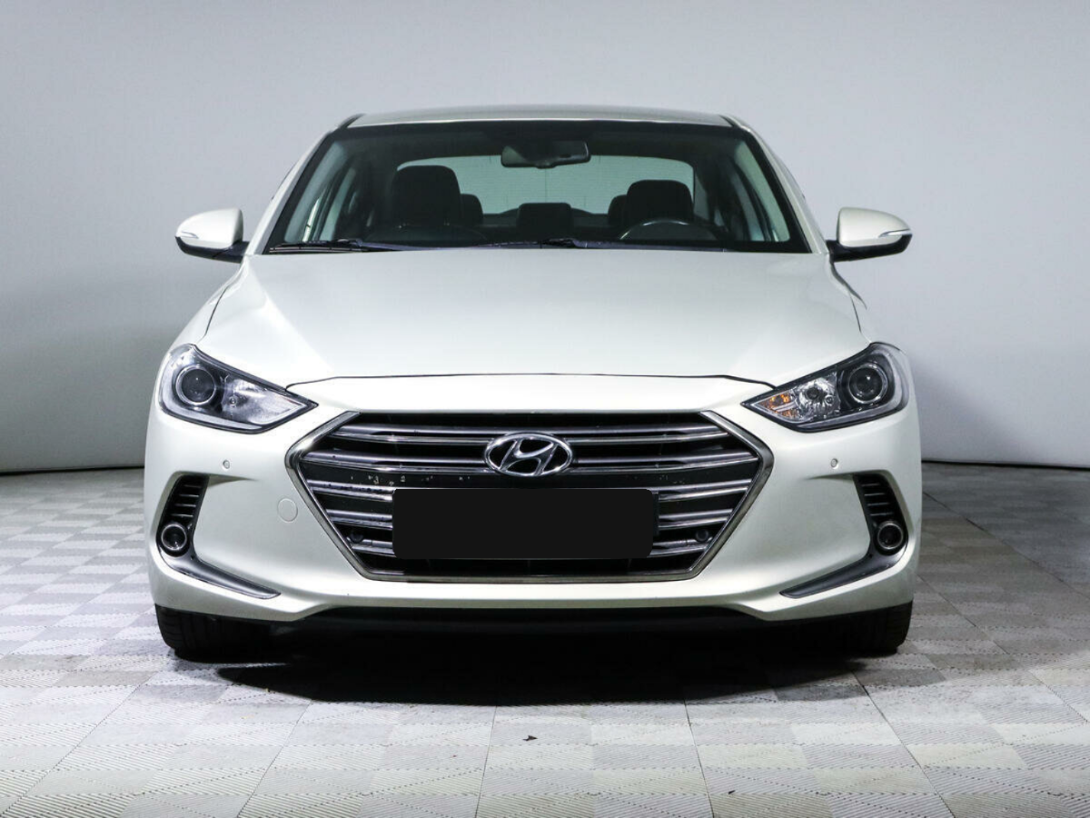 Hyundai Elantra, 2018