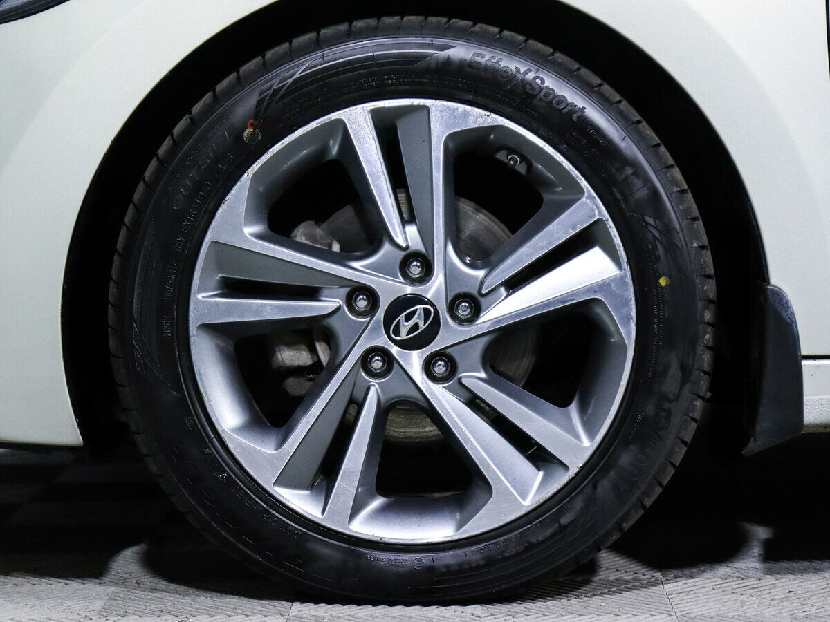 Hyundai Elantra, 2018