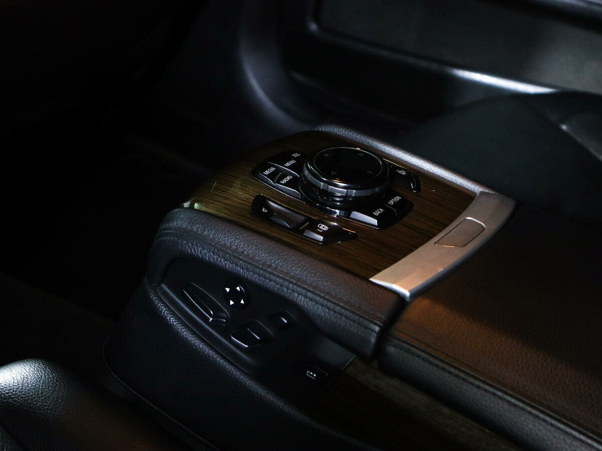 BMW 7 серии Long 740Li xDrive, 2013