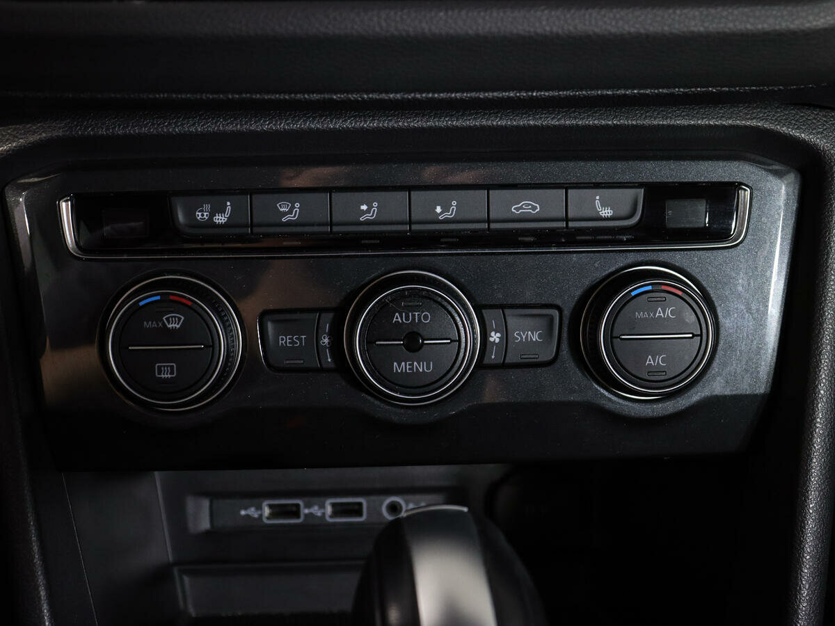 Volkswagen Tiguan L, 2020