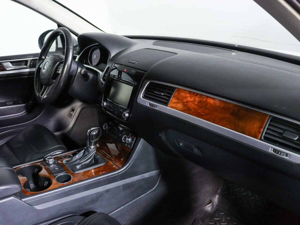 Volkswagen Touareg, 2012