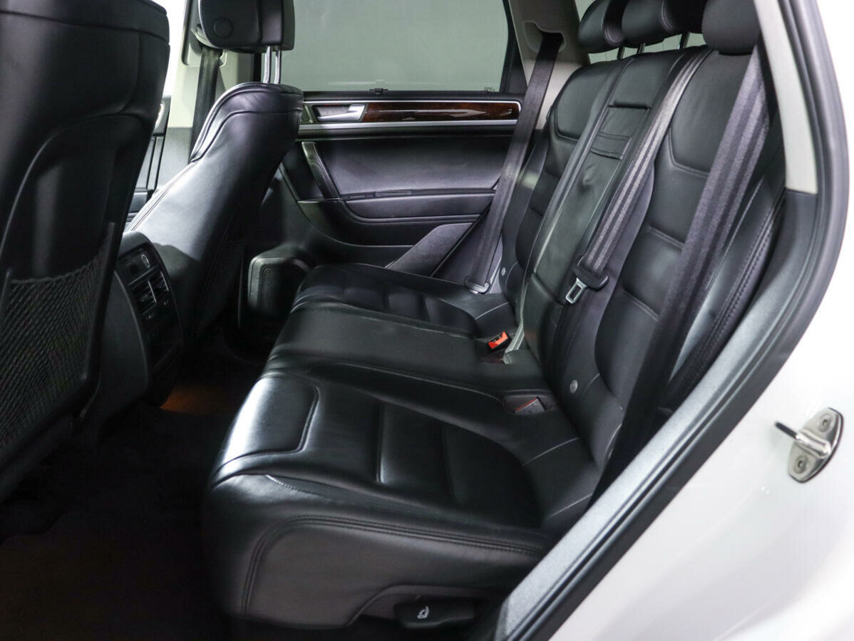 Volkswagen Touareg, 2012