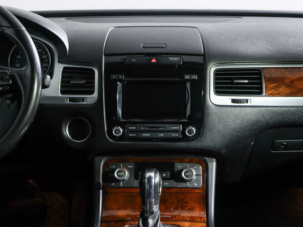 Volkswagen Touareg, 2012