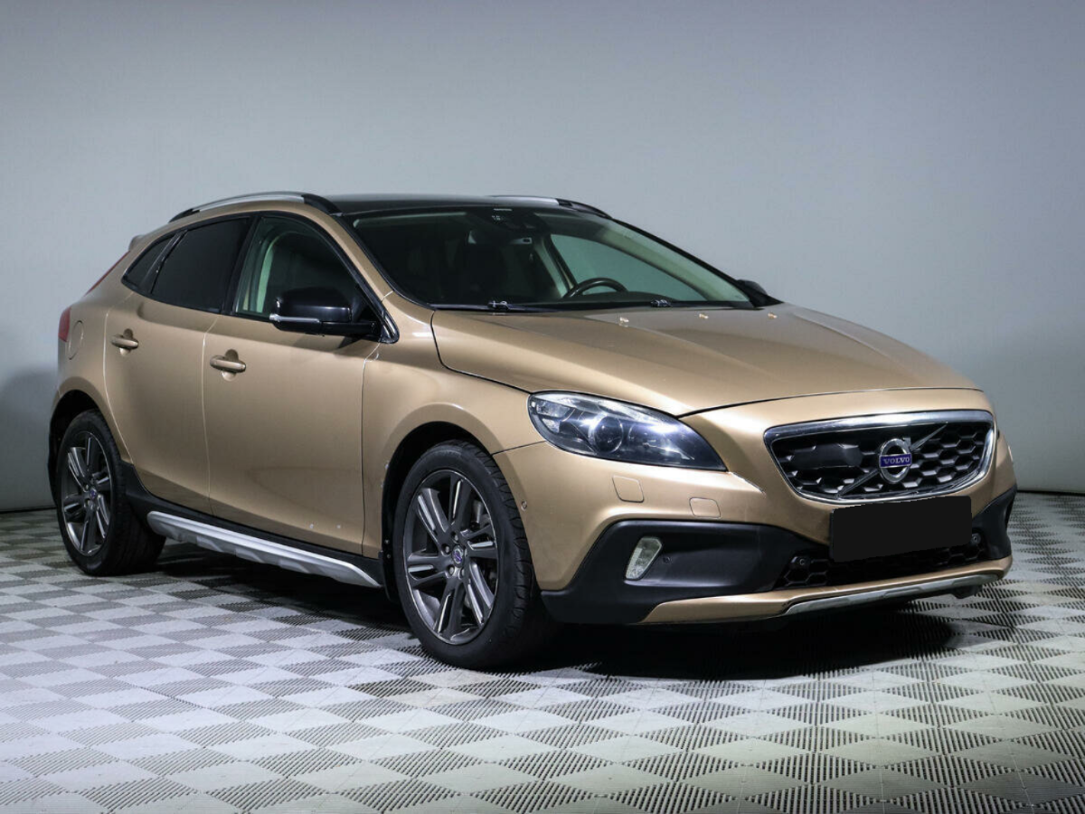 Volvo V40 Cross Country, 2013