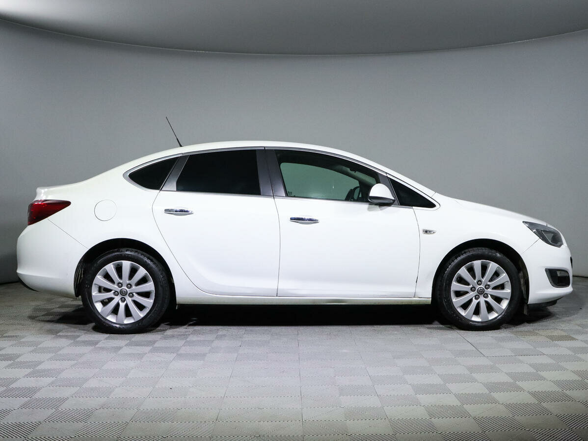 Opel Astra, 2013