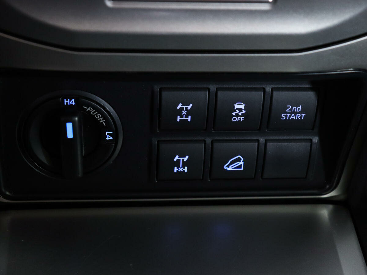 Toyota Land Cruiser Prado Arctic Trucks AT38, 2019