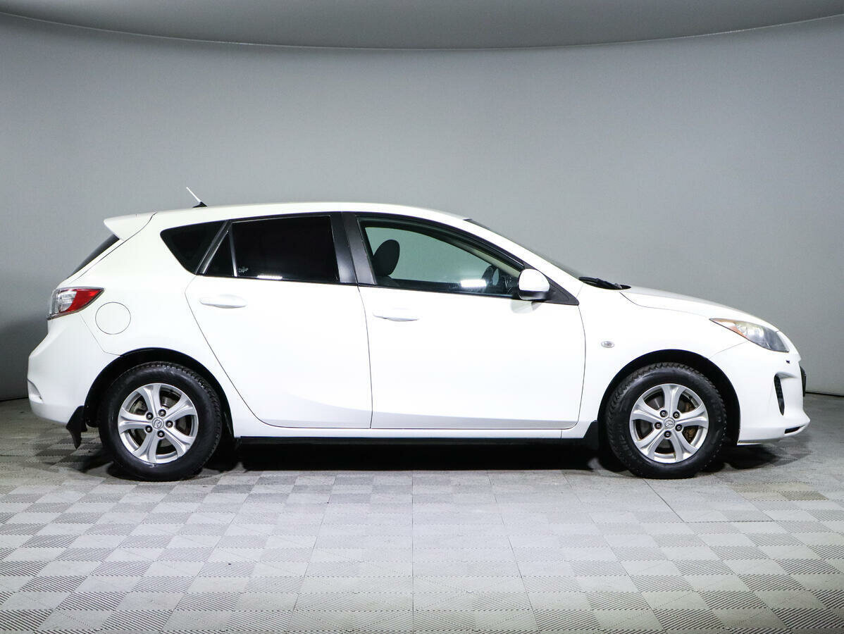 Mazda 3, 2012