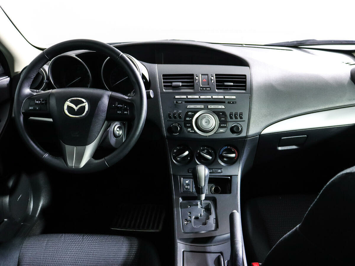 Mazda 3, 2012