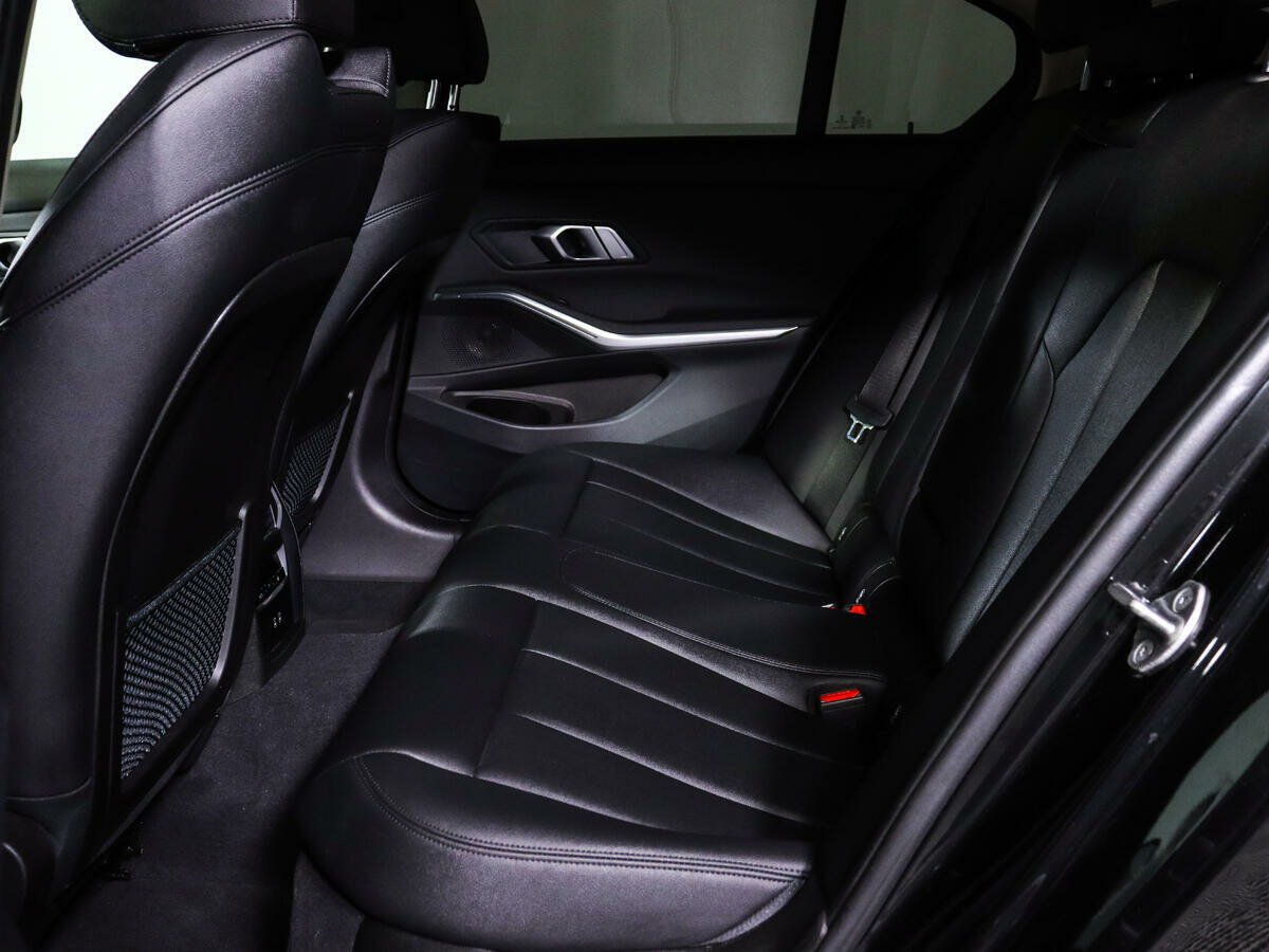 BMW 3 серии 320i, 2021