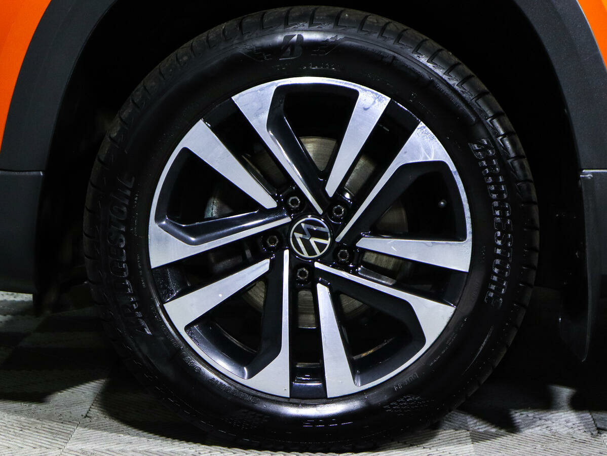 Volkswagen Taos, 2021