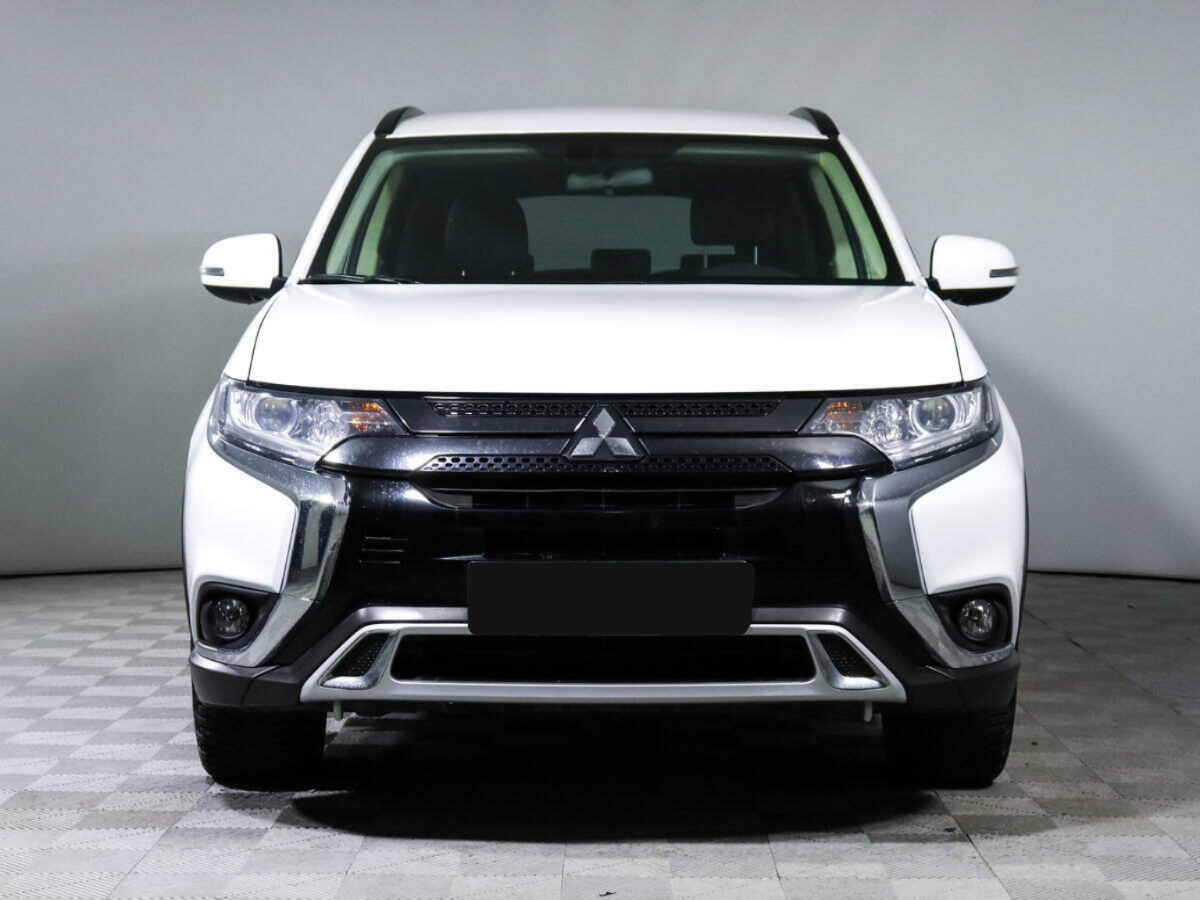 Mitsubishi Outlander, 2022