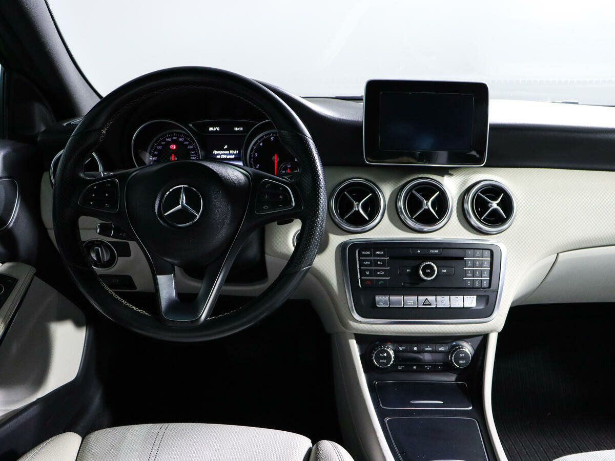 Mercedes-Benz A-Класс 180, 2015