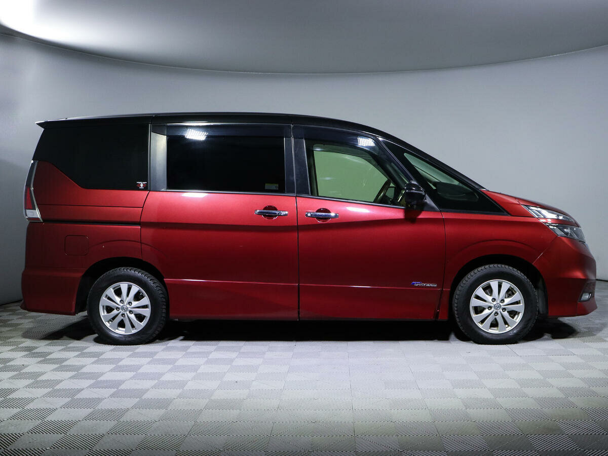 Nissan Serena S-Hybrid, 2016