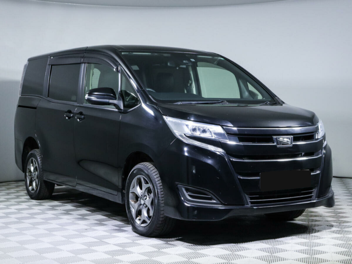 Toyota Noah, 2017