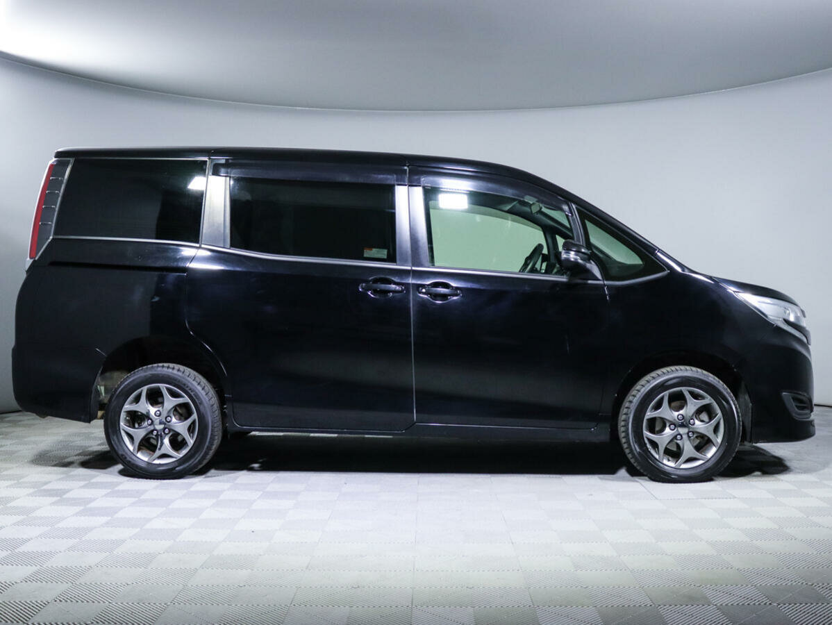 Toyota Noah, 2017