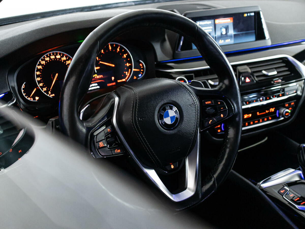 BMW 5 серии 520i, 2018