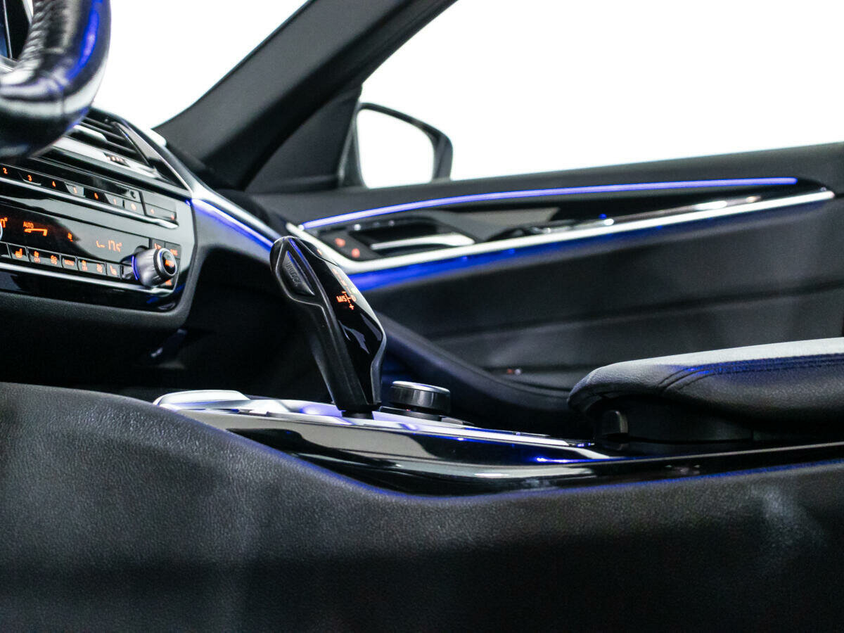 BMW 5 серии 520i, 2018