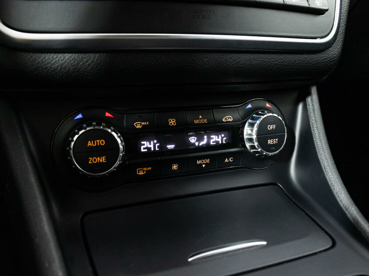 Mercedes-Benz GLA 250, 2014