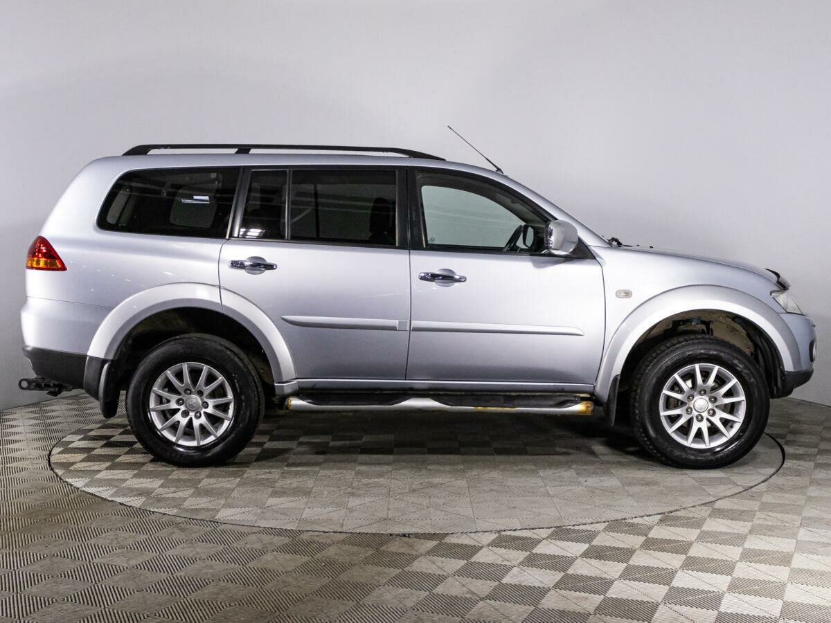 Mitsubishi Pajero Sport, 2010