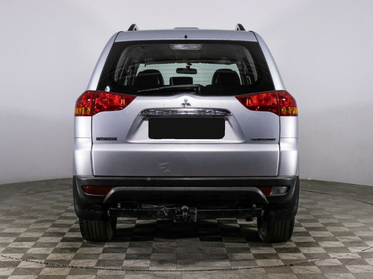 Mitsubishi Pajero Sport, 2010