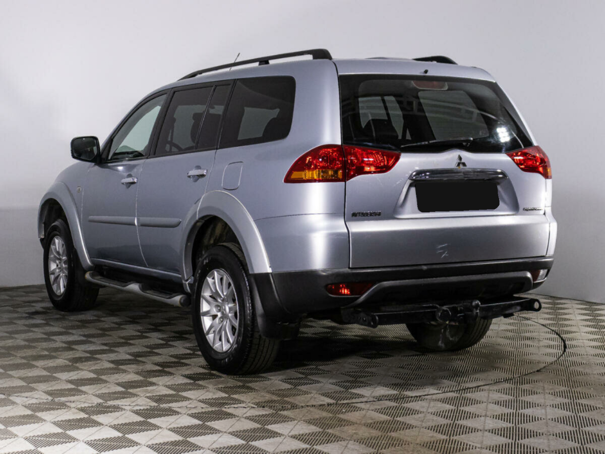 Mitsubishi Pajero Sport, 2010