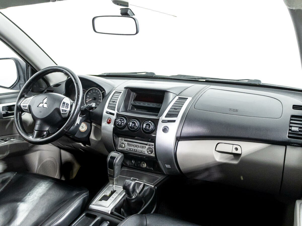 Mitsubishi Pajero Sport, 2010