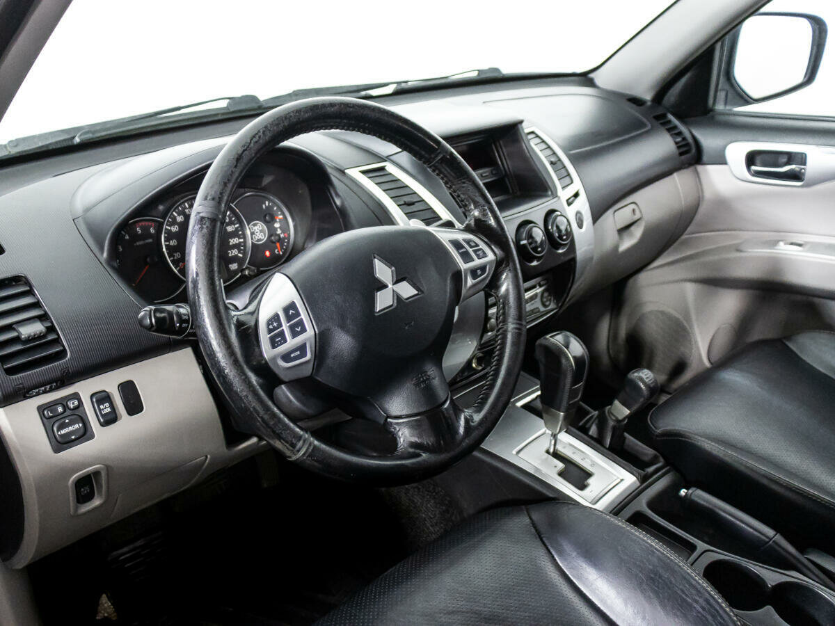 Mitsubishi Pajero Sport, 2010