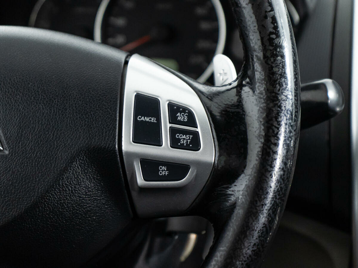 Mitsubishi Pajero Sport, 2010