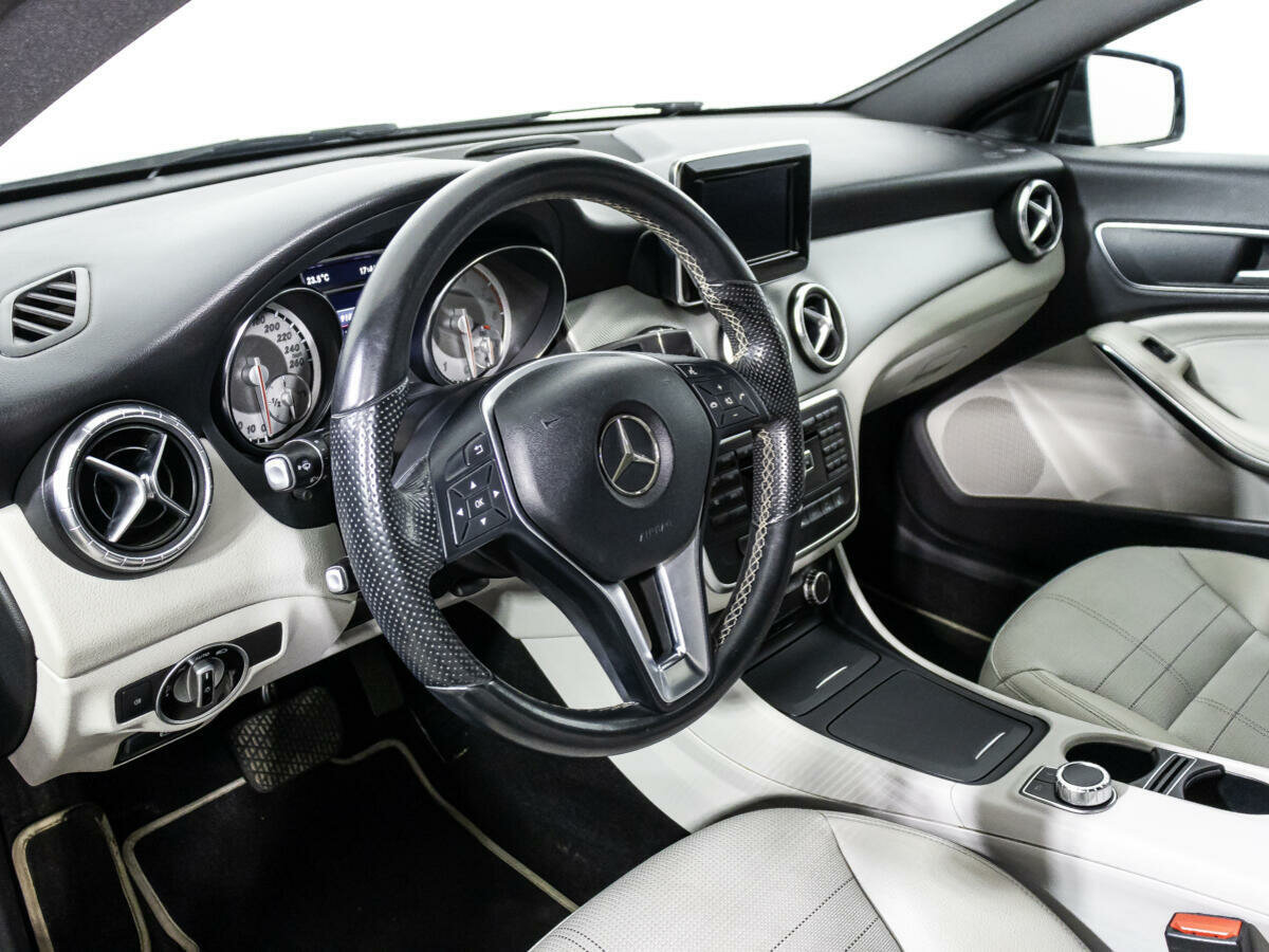 Mercedes-Benz CLA 200, 2014