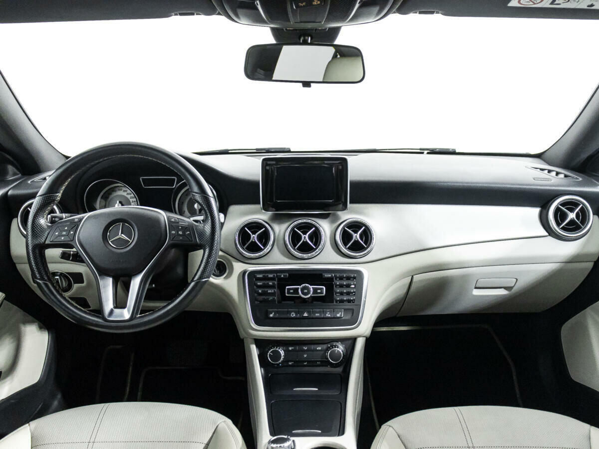 Mercedes-Benz CLA 200, 2014