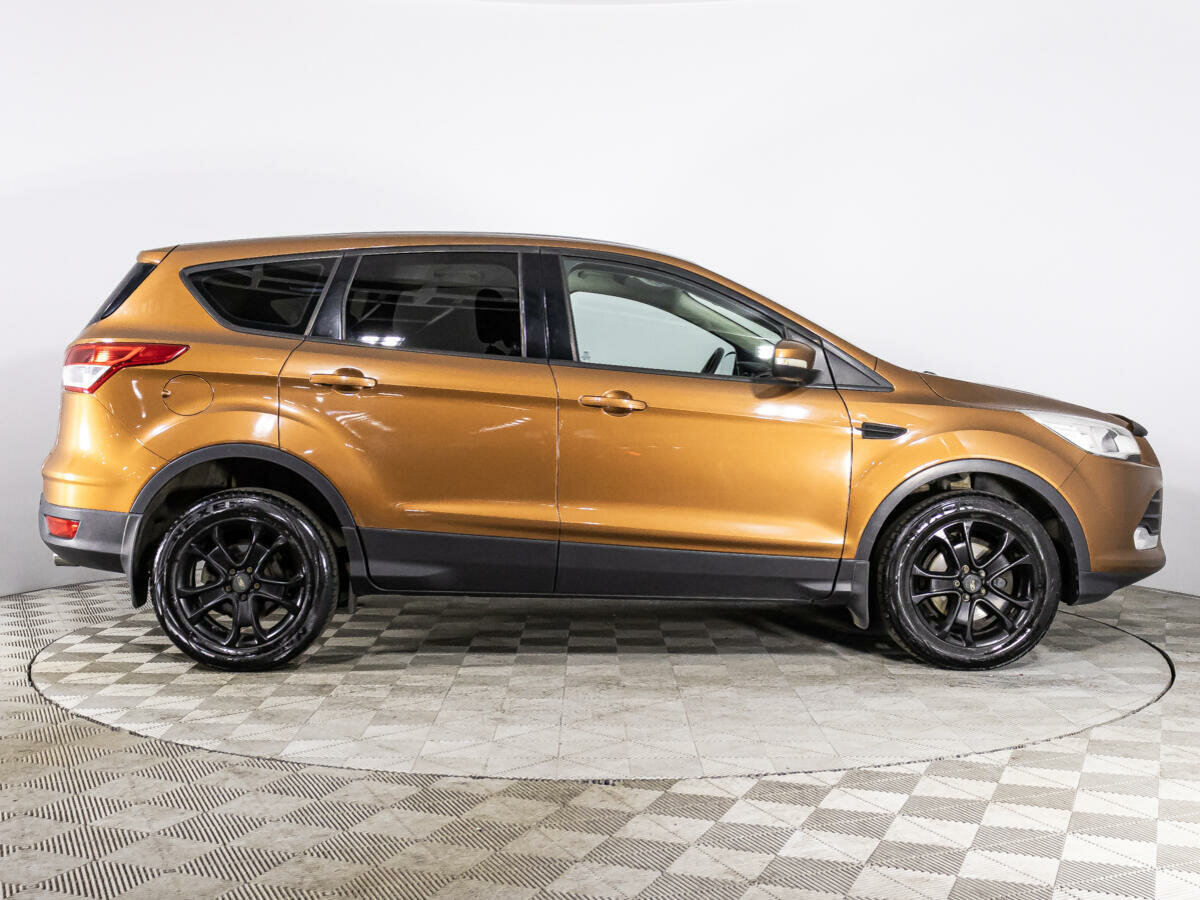 Ford Kuga, 2013