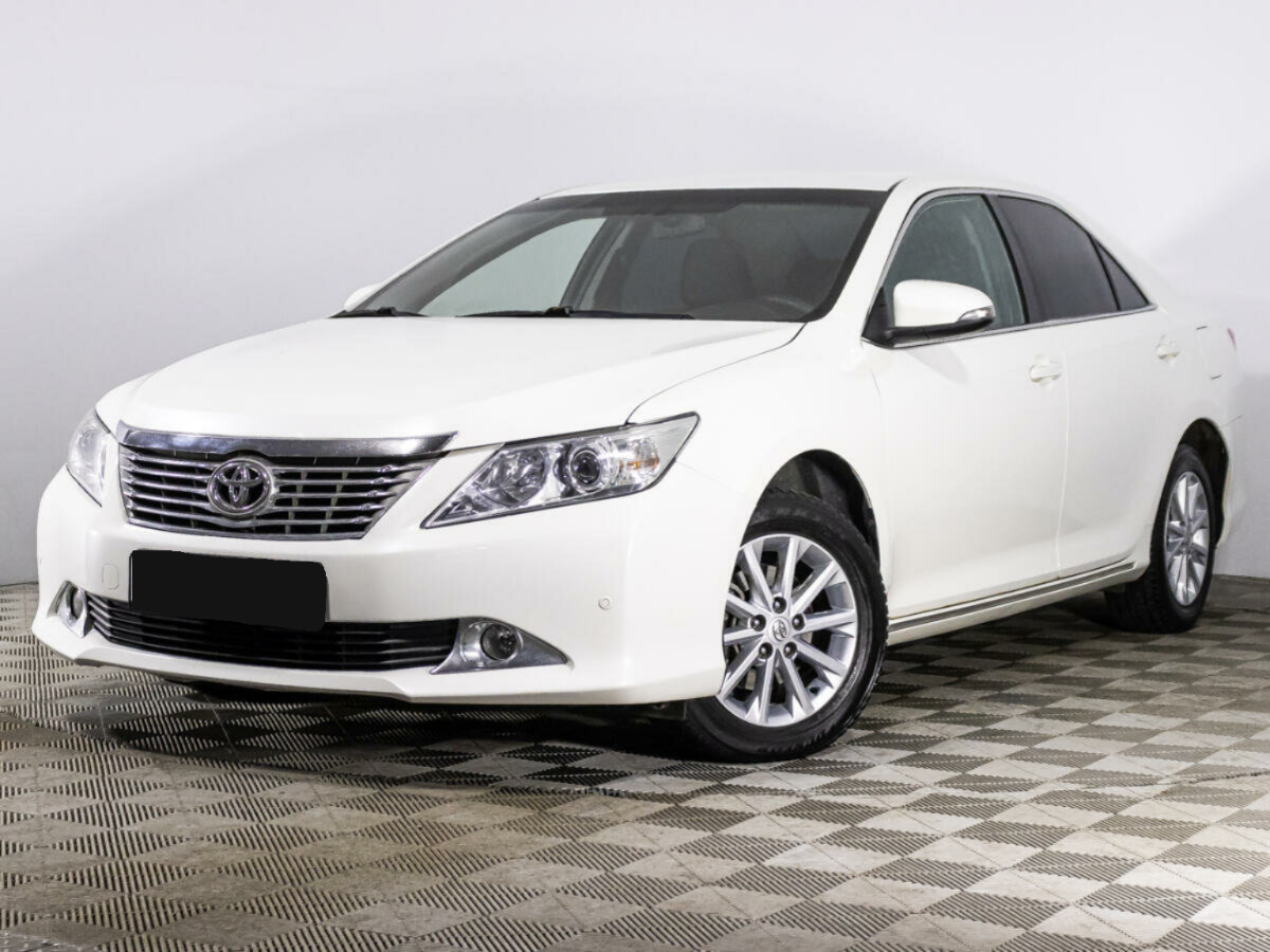 Toyota Camry, 2014