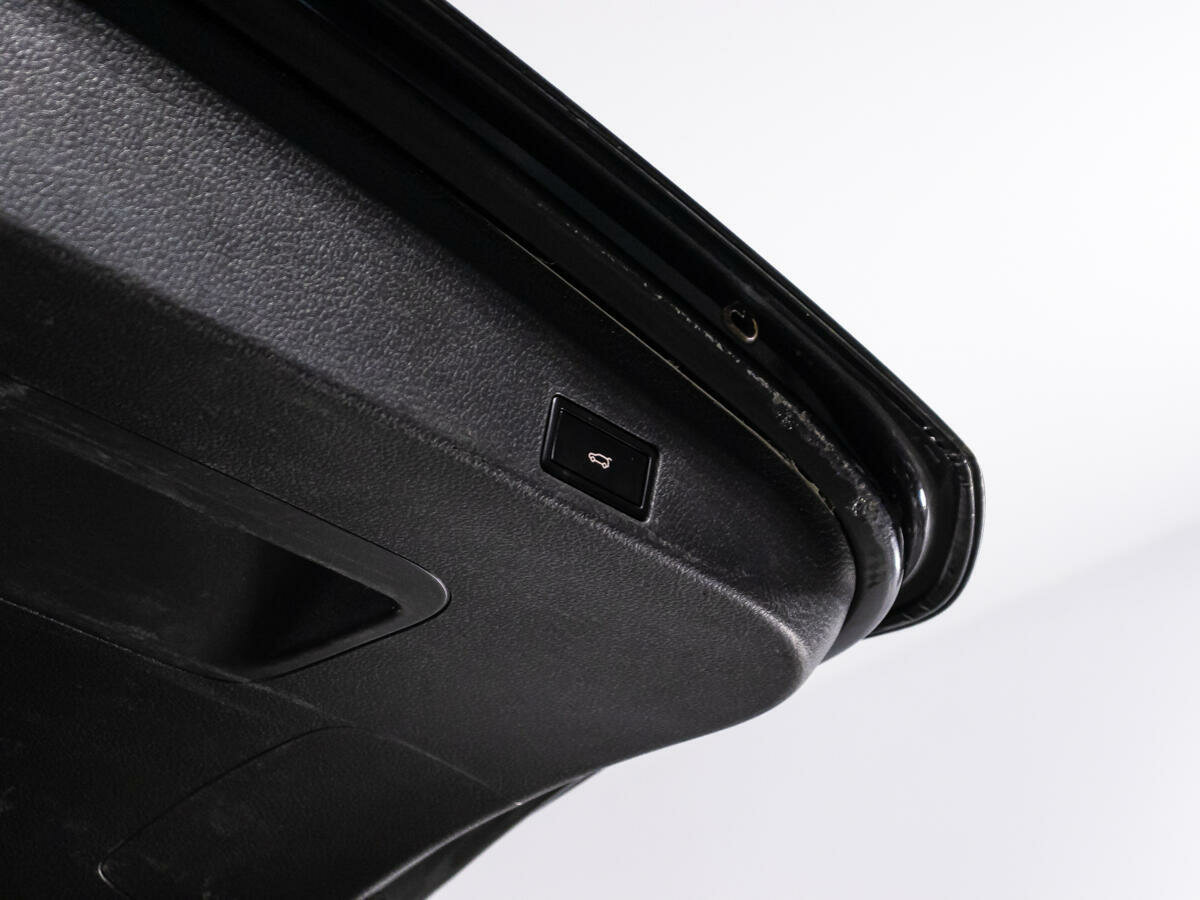 Volkswagen Touareg, 2011