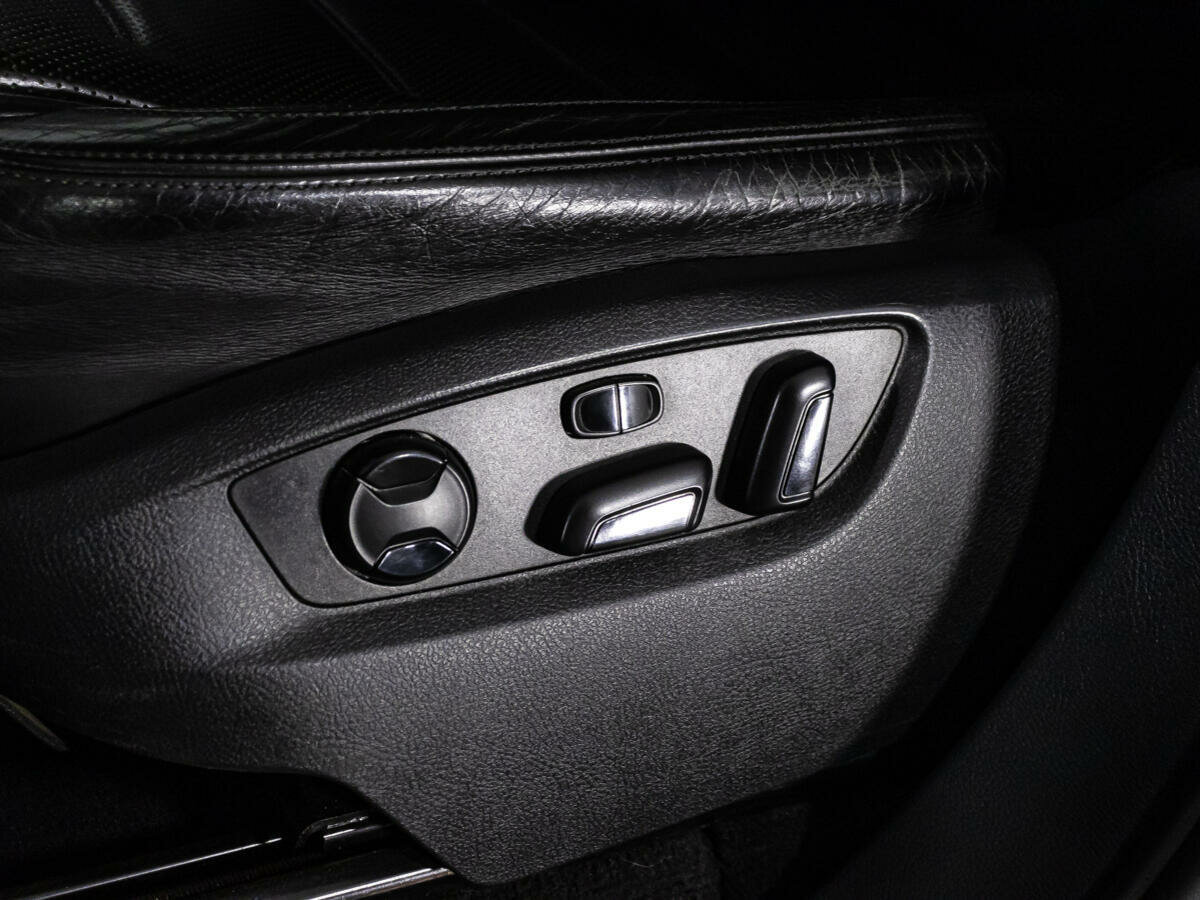 Volkswagen Touareg, 2011