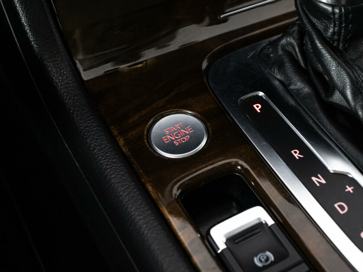 Volkswagen Touareg, 2011