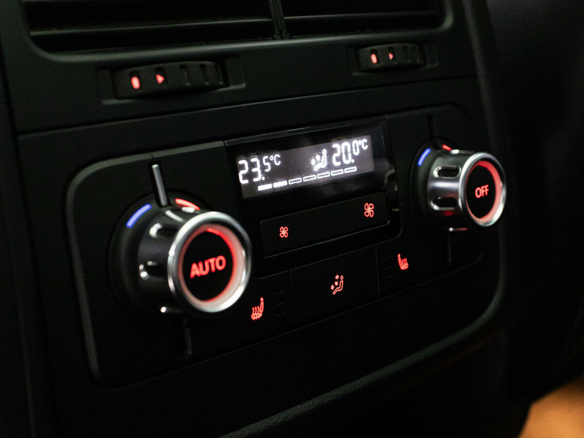 Volkswagen Touareg, 2011