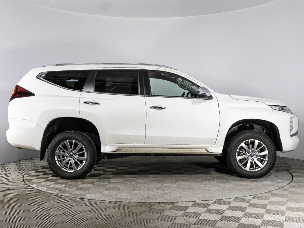 Mitsubishi Pajero Sport, 2022