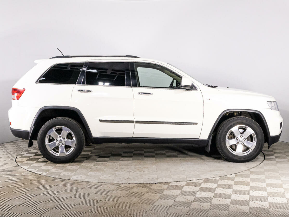 Jeep Grand Cherokee, 2011