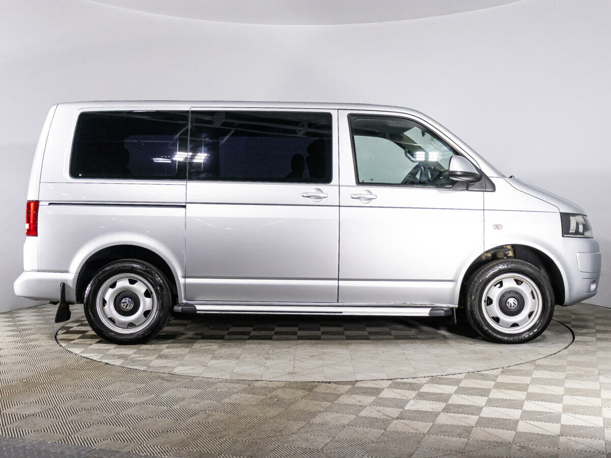 Volkswagen Multivan, 2011