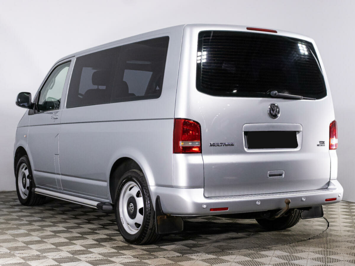 Volkswagen Multivan, 2011