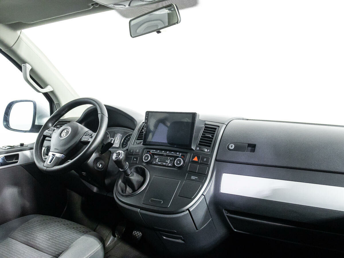 Volkswagen Multivan, 2011