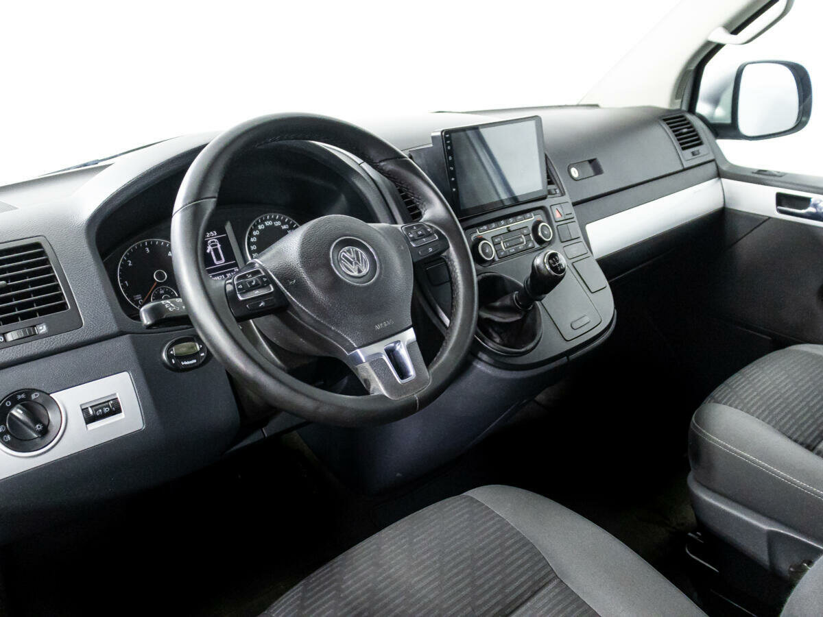 Volkswagen Multivan, 2011