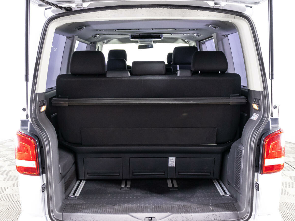 Volkswagen Multivan, 2011